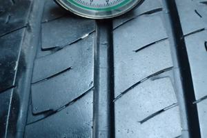 2 Gomme SEMINUOVE 225/70-15 C Michelin Agilis