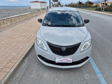 Lancia Ypsilon 1.0 FireFly 5 porte S&S Hybrid Ecoc