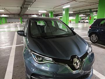 auto elettrica Renault Zoe 
