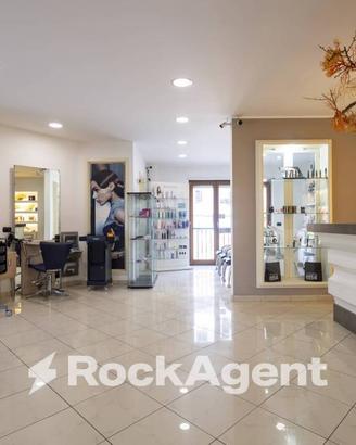 LOCALE COMMERCIALE IN STABILE DI RAPPRE