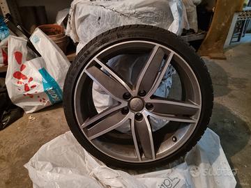 Audi s3 8V cerchioni 19 gommati con termiche nuove
