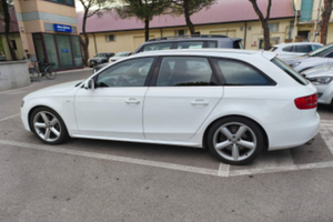 Audi a 4 sline2000 turbo 211 CV gpl 2009anno