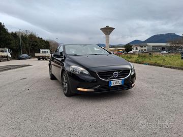 Volvo v 40 2.0 diesel