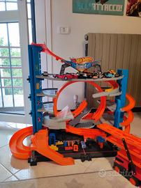 pista hotwheels con camion 