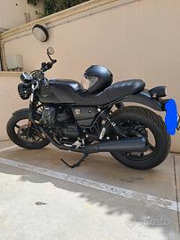 Moto Guzzi V7 - 2024