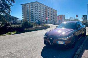 Alfa Romeo Giulia Veloce 2.2 diesel Q4 210 cv 
