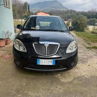 lancia y 1.2 69cv anno 2011
