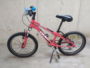 bicicletta bianchi da 24 pollici colore rossa