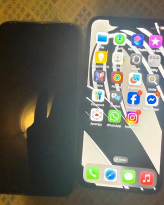 I phone xs