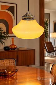 Lampadario vintage 70’s in vetro opalino giallo