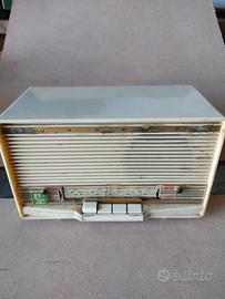vecchia radio d'epoca europhon