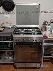 cucina gas con forno elettrico