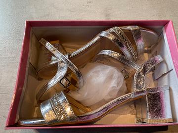 Scarpe con tacco