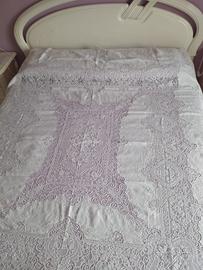 Copriletto sfilato siciliano ricamato a mano  