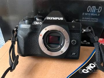 Olympus OM-D E-M10 Mark IV - Corpo macchina