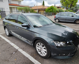 Skoda Superb + gomme nuove + tagliando + cinghia