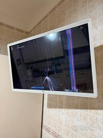 Smart tv LG 32 pollici SCHERMO ROTTO