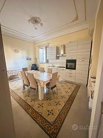 3 vani buono stato zona Cantieri / Montepellegrino