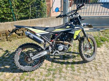  Moto Fantic 125 enduro 2022
