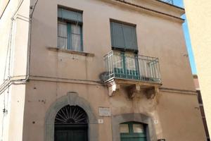 Palazzetto indipendente + terrazza e garage