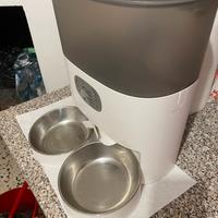 distributore automatico cibo gatti/cani