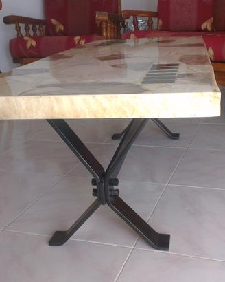 Tavolino in marmo pregiato