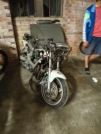 Kawasaki zzr 600 