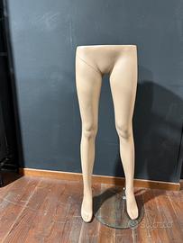 Manichino gambe donna  su base in vetro