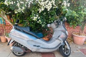 Piaggio X9 200