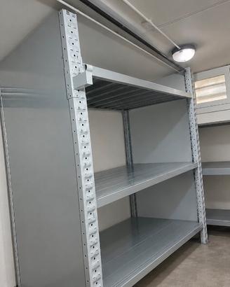 Scaffale metallico BFTM con 3 piani