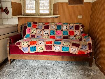 Divano-letto antico