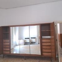 armadio in legno 