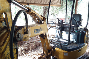 Komatsu pc16HS