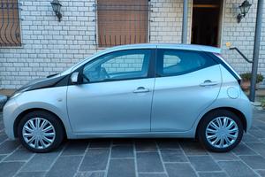 TOYOTA AYGO ANNO 2016