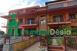 Appartamento di 91 m² con 5 locali e box auto a Ti