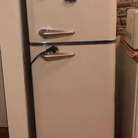 Frigorifero + freezer  AKAI  nuovo  mai usato