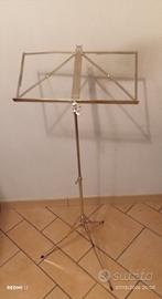 Leggio in metallo pieghevole e cromato