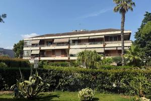 4 LOCALI A VALLECROSIA