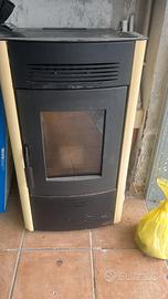 STUFA A PELLET NORDICA EXTRAFLAME mod. DORINA