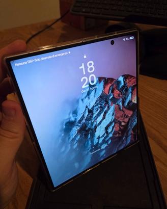 Samsung Galaxy Z Fold7 12GB / 512GB pari a nuovo