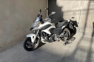 Moto honda nc 750 x 2016