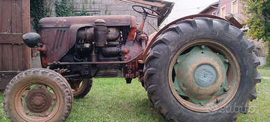 Trattore agricolo d'epoca SAME 30 del 1957 diesel