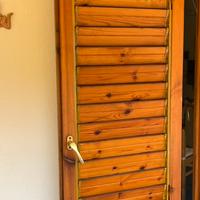 Porte in legno da esterno.