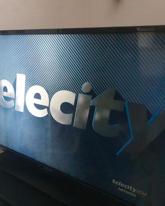 TV COLOR LCD 40" TELEFUNKEN da riparare