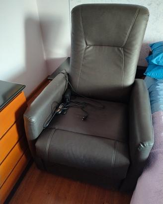 Poltrona relax alzapersona elettrica