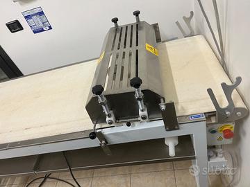 Tavolo taglia Cornetti