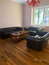 Divani Chester pelle nera (3)