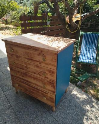 Cassettiera in legno