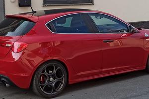 Gulietta quadrifoglio verde