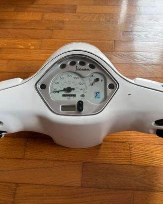 Coprimanubrio completo originale Vespa LX125